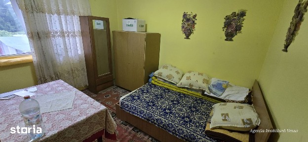 Apartament 4 camere etaj 1 str.Savenilor