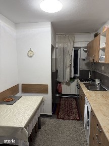 Apartament 3 camere la parter pretabil cabinet