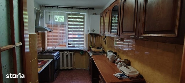 Apartament 3 camere parter zona cu vad excelent