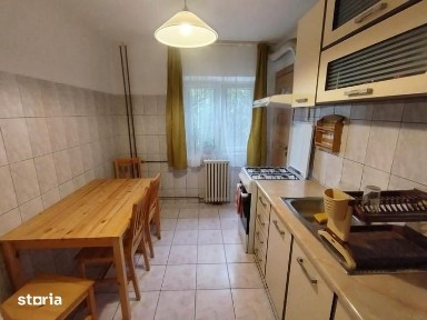 Apartament cu 3 camere decomandat, mobilat în Girocului