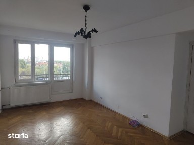 Vanzare apartament cu 2 camere Zona Decebal 95000 euro