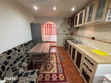 Apartament 2 camere, 61mp, central, etaj 10 cu acoperis