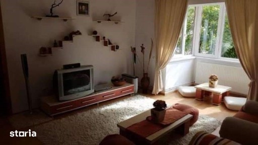 Apartament 3 camere Decebal etaj 2
