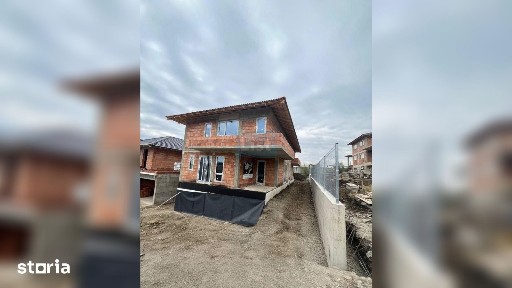 Duplex de vanzare la rosu in Dambul Rotund!