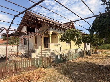 Vand casa cartier Ursati str Pajistei Tg-Jiu