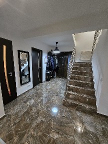 Vand casa in Bucium zona Plopii fara Sot
