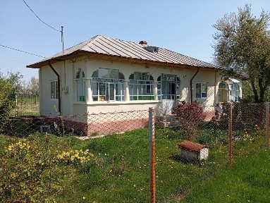 Casa de vânzare în Jud. Argeș.