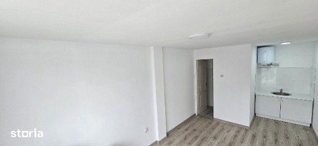 Garsoniera renovata totul nou la parter