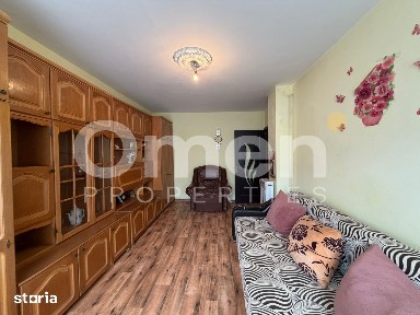 Apartament cu 2 camere decomandat, etaj intermediar, zona Center Nemes