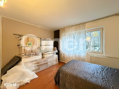 Apartament cu 4 camere, decomandat, etaj intermediar, garaj inclus, Vi
