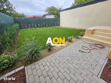1/2 Duplex finisat la cheie, 4 camere, 317 mp teren, zona Centru