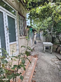 Techirghiol-centru- Casă constructie caramida + Teren 452 mp