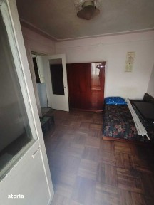 Apartament 3 camere de vanzare