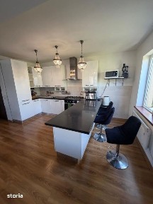 Casa S/P+1+M, 166 mp, teren 190 mp, zona Consul