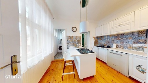 Apartament renovat - 96 mp, 3 camere - Centrul Istoric/Sibiu