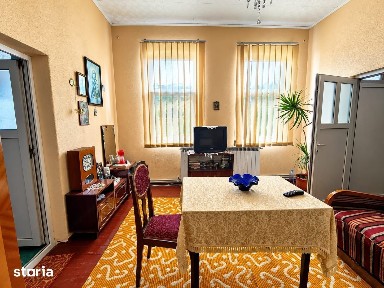 CENTRAL LANGA MARE - CASA CASATORIILOR P+1 ST 130 PRET 299.000 EURO