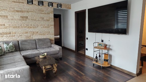 Apartament cu 3 camere, 2 balcoane si parcare inclusa - Zona Eroilo