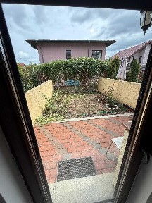 Casă cu 3 camere la preț de apartament, în oraș