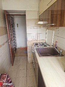 Apartament 2 camere zona Mircea Cel Batran liber