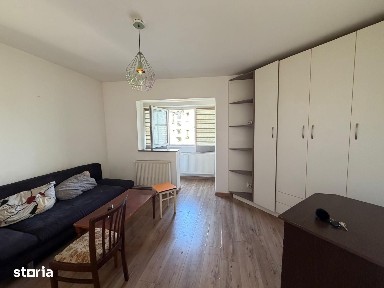 Garsoniera decomandata cu balcon zona Mihai Viteazu