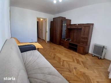 Apartament cu 2 camere decomandat in Podu Ros de inchiriat!