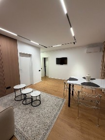 Pf dau in chirie ap 2 camere Floresti str Eroilor