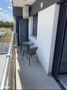 Apartament de vanzare cu 3 camere,2 bai decomandat in AES Residence
