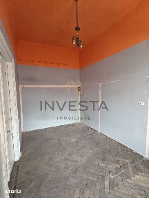 Apartament cu 2 camere cu terasa de 17 mp, tavan inalt, zona Centrala!