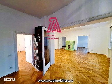 Vilă de prestigiu | 12 camere, 488 mp utili, teren 600 mp | Sibiu!