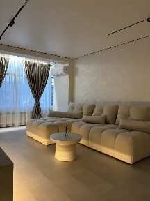 Apartament 3 camere de închiriat/Ultra central-Strada Școlilor, vizavi de Biserica „Sfinții Împărați Constantin și Elena”