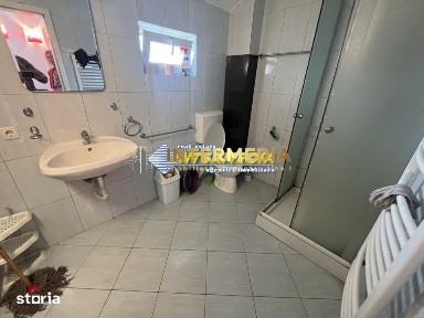 Casa de inchiriat I 4 camere, 2 bai I in Cetate I pretabila firma si