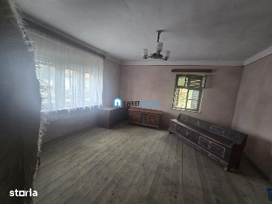 Casa Traditionala cu Teren Generos de Vanzare In Centrul Comunei Mand