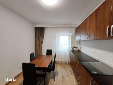 Apartament 3 camere zona centrala