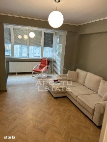 Apartament 2 camere, etaj intermediar, renovat in Piața Libertatii