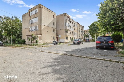 Apartament 3 camere, etaj 1 - Strada Oituz, Mangalia