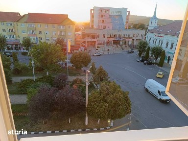 Apartament 3 camere Hateg