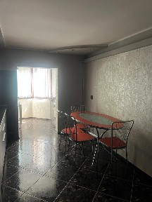 Inchiriez apartament cu doua camere situat in Piata Centrala Galati