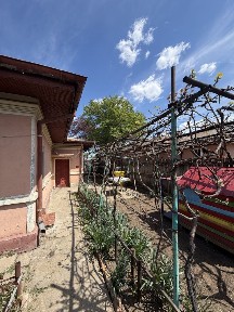 TEREN 300 MP + CASĂ, Voluntari, Jud. Ilfov - 130.000 €