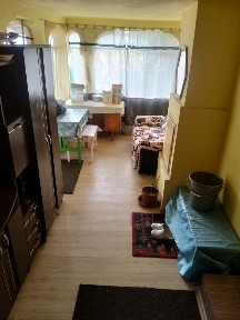 Vând casă + teren