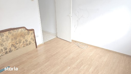 Vand apartament 2 camere decomandat in Deva, zona Micro 15, etaj 7
