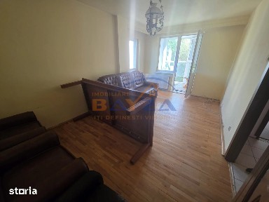 Aleea Mărăști, apartament 3 camere decomandat, etaj 2, garaj exterior