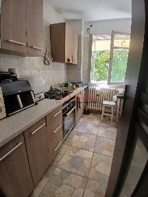 PRORIETAR vand apartament 3 camere sector 4