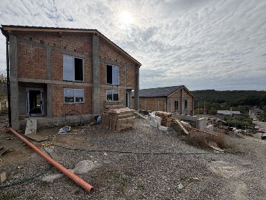 Case Duplex Valea Iubirii
