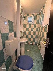 De vanzare apartament cu 4 camere, ultracentral, pret 85.000 euro