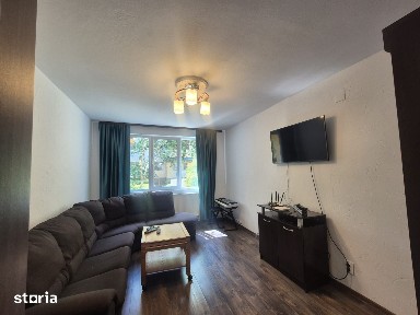 Inchiriere apartament 3 camere Târgu Jiu, strada G-ral Cristian Tell