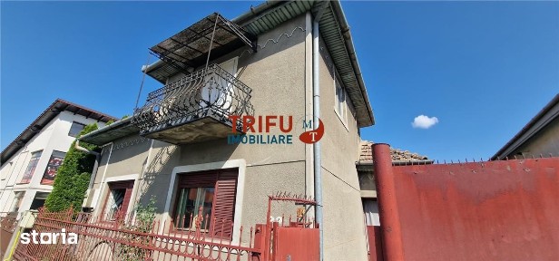 Casa de vanzare 4 camere zona Centru