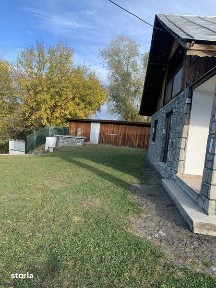 Vand casa cu teren