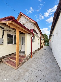 3 case independente + curte generoasa - ideal pentru familii sau inv