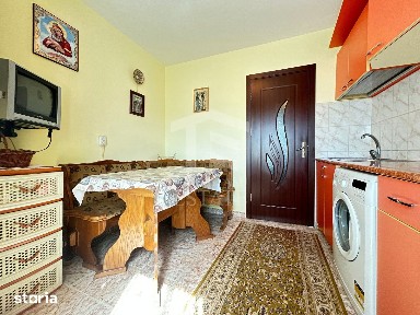 Ap. 3 camere decomandat Năvodari Str. Delfinului + loc parcare