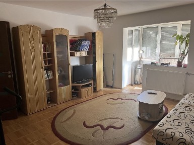 Proprietar vand apartament